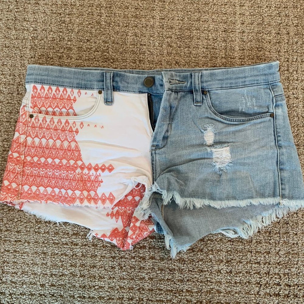 BLANKNYC Mid-Rise White/Coral Denim Shorts